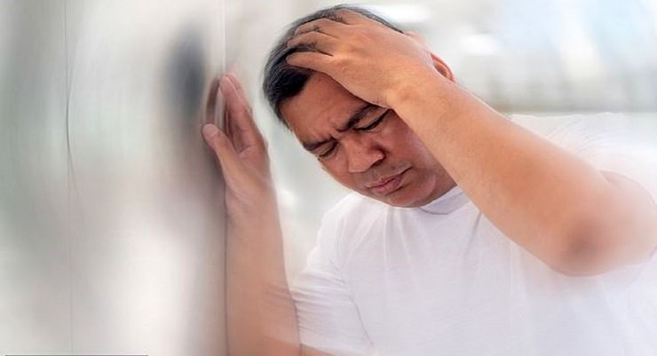 بررسی 0 تا 100 علت سرگیجه و حالت تهوع ناگهانی + علائم و درمان