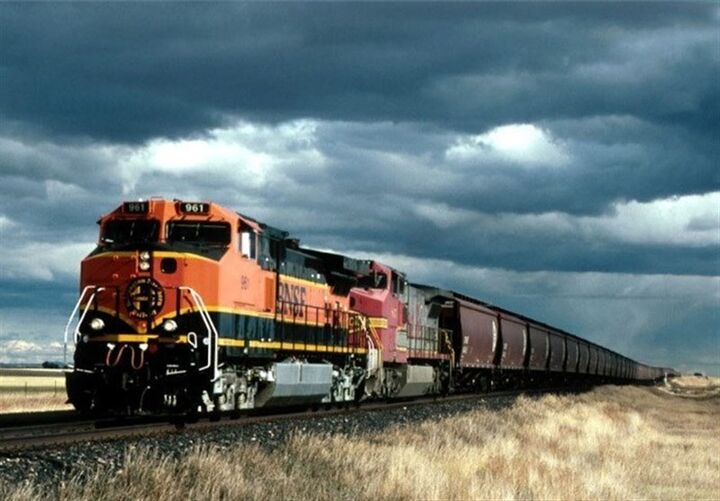 قطار قم ـ تبریز بهار سال آینده راه‌اندازی می‌شود