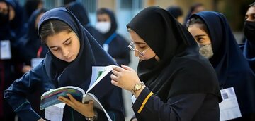 آموزش در ایران ۲۸ سال در انتهای جدول جهانی؛ «مدرسه چه‌چیزی جز رقابت و حسادت به بچه‌ها داد»/ قبل از شیوع کرونا هم رتبه ۱۲ در خاورمیانه داشتیم