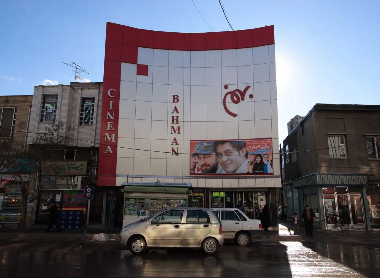 روایت ۶ استانی که فقط مرکزشان سینما دارد/ ایلام، تنها استان بدون سینمای ایران/ مردم کرمانشاه و چهارمحالوبختیاری در انتظارند روایت ۶ استانی که فقط مرکزشان سینما دارد/ ایلام، تنها استان بدون سینمای ایران/ مردم کرمانشاه و چهارمحالوبختیاری در انتظار
