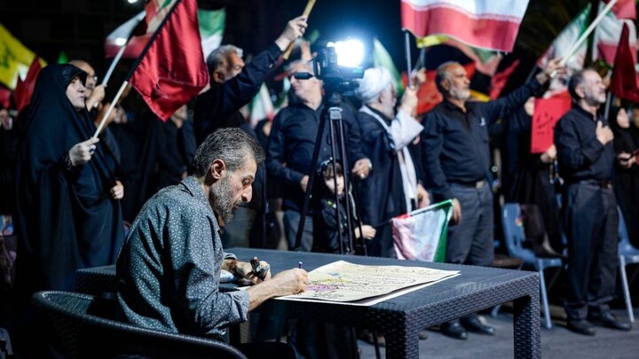 عباس ناصری کاریکاتوریستِ روایتگر جنگ تجلیل شد؛ ۱۰۰ قاب از جنگ رمضان