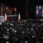 عزاداری شب تاسوعا در جوار قتلگاه رهبر شهید انقلاب عزاداری شب تاسوعا در جوار قتلگاه رهبر شهید انقلاب