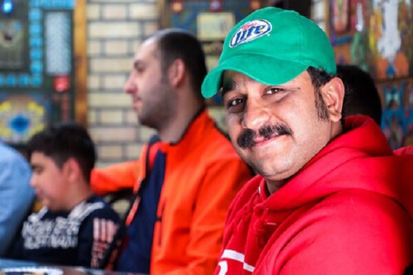 فکر می‌کنند اینستاگرام باعث شهرتم شده‌است؛ مستندسازی در مشهد