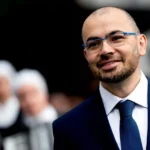 مدیرعامل گوگل دیپ‌مایند: جامعه هنوز برای هوش جامع مصنوعی آماده نیست