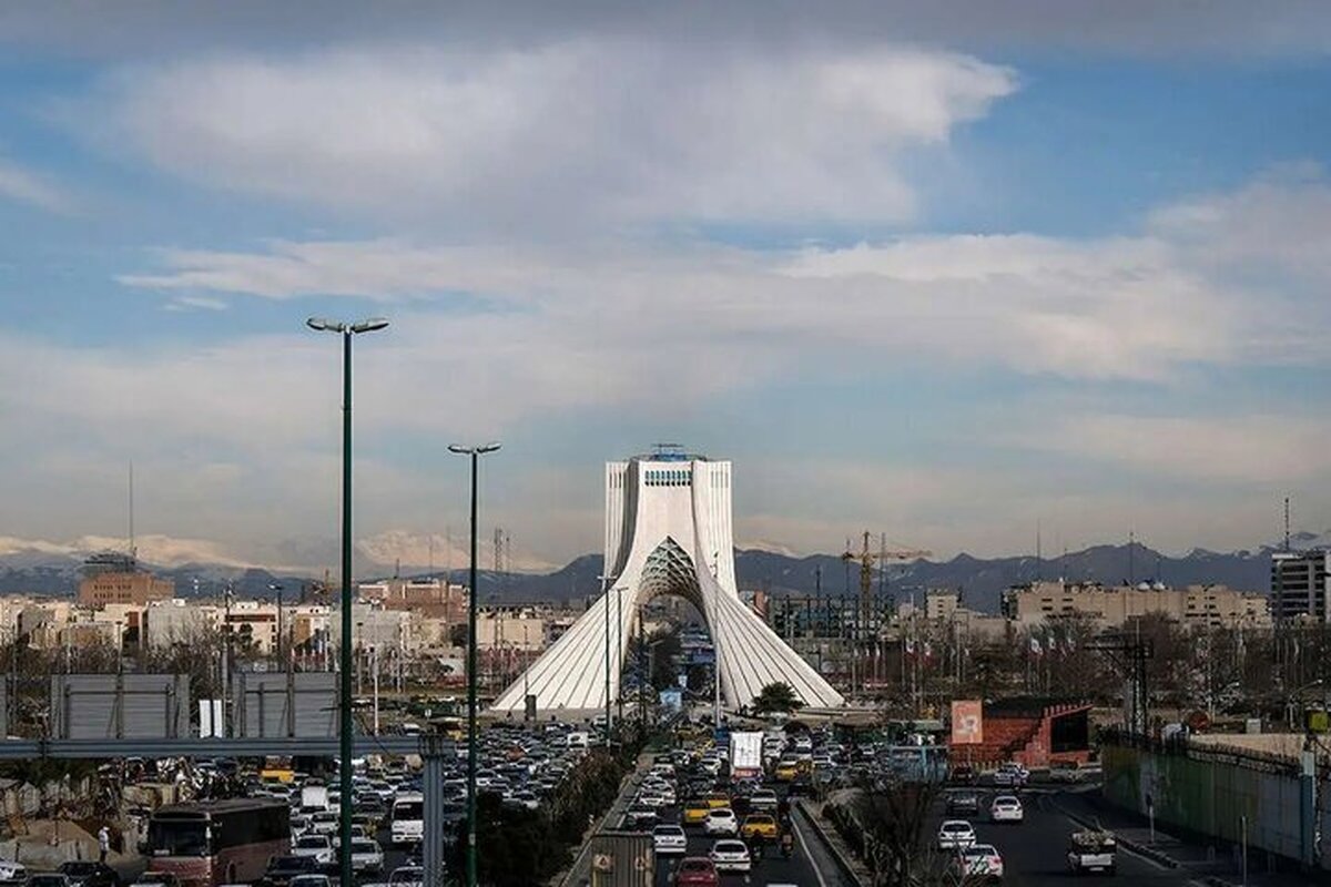 هوای تهران داغ‌تر می‌شود / تهرانی‌ها از چهارشنبه منتظر افزایش دما باشند