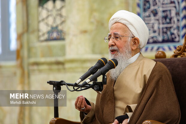 آیت‌الله جوادی آملی: اسرائیل و آمریکا در برابر ایران ذلیل شدند