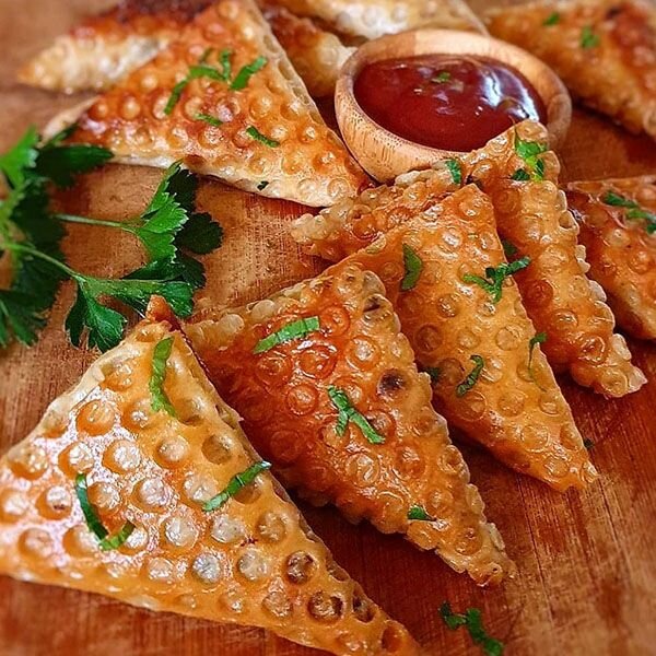 اگر سیب زمینی، پیاز و نان لواش دارید همین الان برای پخت این غذا دست به کار شوید... اگر سیب زمینی، پیاز و نان لواش دارید همین الان برای پخت این غذا دست به کار شوید...
