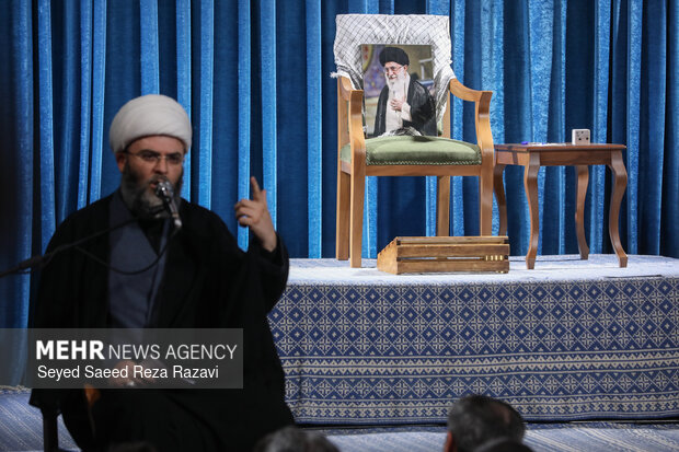 رمزگشایی رهبر شهید از پیچیده‌ترین راهبرد رسانه‌ای در «انسان ۲۵۰ ساله»