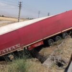 سقوط کشنده از پل مهرگان برای جلوگیری از برخورد با خودروها سقوط کشنده از پل مهرگان برای جلوگیری از برخورد با خودروها