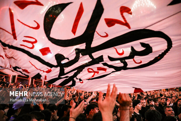 بازنمایی عشق و اتحاد در قاب تجسمی؛ هنر «اربعین» روایتگر غم نیست بازنمایی عشق و اتحاد در قاب تجسمی؛ هنر «اربعین» روایتگر غم نیست