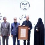 برادر شهیدم محافظت از جان پدرم را خدمت به امام زمان(عج) میدانست برادر شهیدم محافظت از جان پدرم را خدمت به امام زمان(عج) میدانست