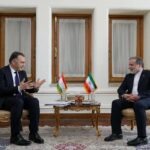 تاکید عراقچی بر توسعه روابط تجاری ایران و تاجیکستان تاکید عراقچی بر توسعه روابط تجاری ایران و تاجیکستان