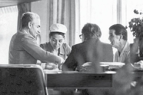 توهمی که پهلوی را به فکر تغییر تاریخ انداخت/ایدئولوژی باستان‌گرایی شاه