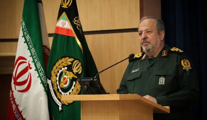 سردار ابن‌الرضا: صنعت دفاعی باید سریع‌تر از نیاز میدان نبرد حرکت کند