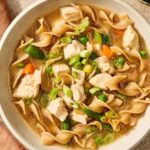 سوپ نودل مرغ و زنجبیل؛ اکسیر شفابخش و سبک برای روزهای سخت بیماری سوپ نودل مرغ و زنجبیل؛ اکسیر شفابخش و سبک برای روزهای سخت بیماری