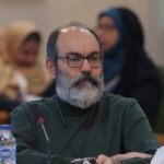 سینماگر ما حوزه نظری را قبول ندارد/ حوزه نظری با تحقیر به سینما نگاه میکند سینماگر ما حوزه نظری را قبول ندارد/ حوزه نظری با تحقیر به سینما نگاه میکند