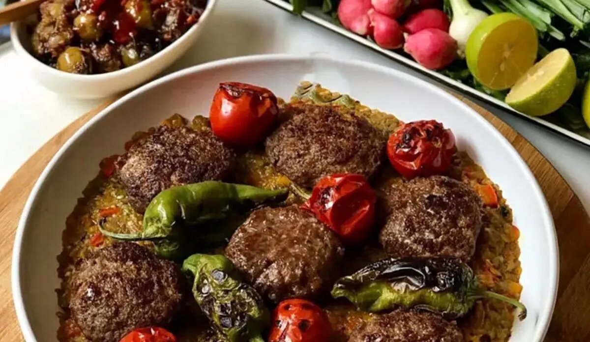 طرز تهیه سوغورمه کباب؛ این کباب ترکی با بادمجان کبابی غوغا می‌کند