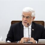 عارف: شوراهای عالی نباید در امور اجرایی دانشگاهها دخالت کنند عارف: شوراهای عالی نباید در امور اجرایی دانشگاهها دخالت کنند