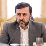 غریب آبادی: تنگه هرمز فقط با فرمان ایران بسته و باز میشود غریب آبادی: تنگه هرمز فقط با فرمان ایران بسته و باز میشود