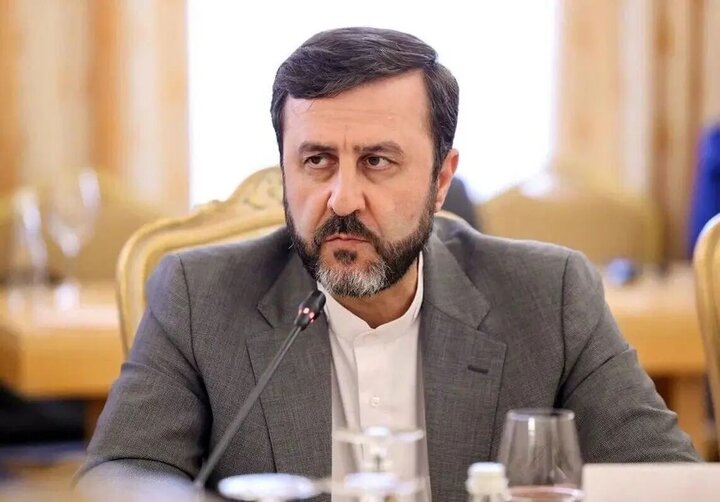 غریب آبادی: تنگه هرمز فقط با فرمان ایران بسته و باز می‌شود