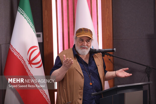 مجید مظفری از بیکاری هنرمندان گلایه کرد؛ تجلیل از نیم قرن خاطرهآفرینی مجید مظفری از بیکاری هنرمندان گلایه کرد؛ تجلیل از نیم قرن خاطرهآفرینی
