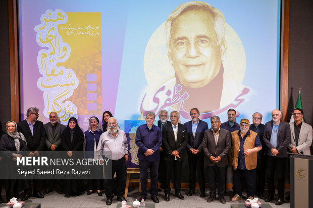 مجید مظفری از بیکاری هنرمندان گلایه کرد؛ تجلیل از نیم قرن خاطرهآفرینی مجید مظفری از بیکاری هنرمندان گلایه کرد؛ تجلیل از نیم قرن خاطرهآفرینی