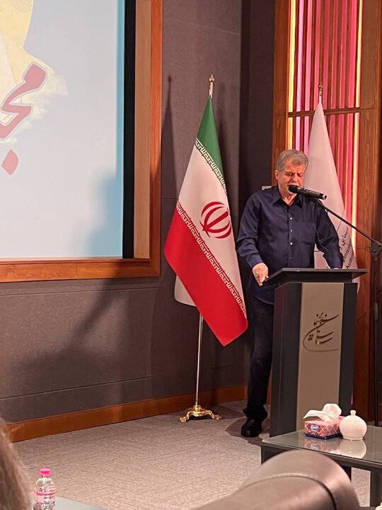 مجید مظفری نشان‌اش را به دخترش داد / «او قهرمان زندگی‌ام» 