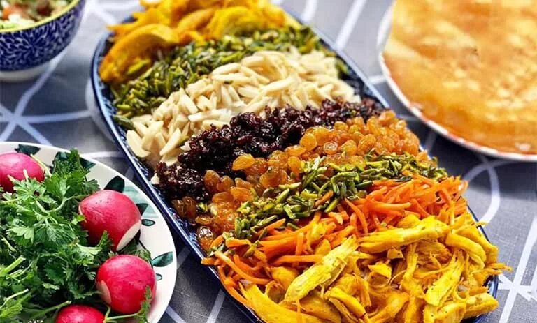 هفت رنگ پلو تهرانی؛ اگر به دنبال اصالت و زیبایی سفره مهمانی خود هستید