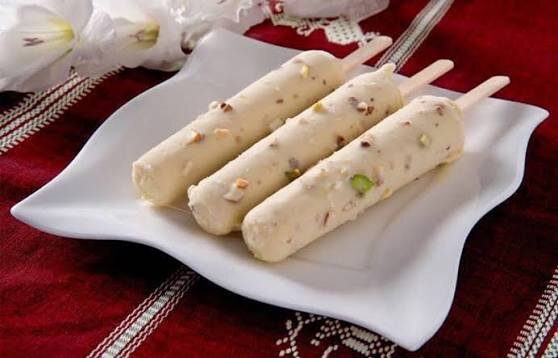 «کولفـی» دسر سنتی هند؛ طرز تهیه ۶ مدل بستنی بدون دردسر همزدن «کولفـی» دسر سنتی هند؛ طرز تهیه ۶ مدل بستنی بدون دردسر همزدن