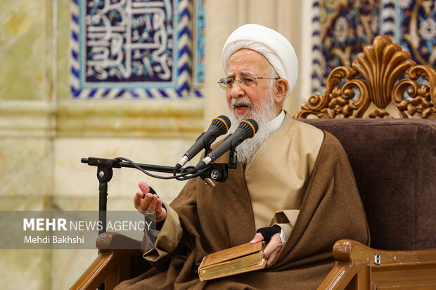 آیتالله جوادیآملی: توحیدباید در همه شئون زندگی انسان ظهور داشته باشد