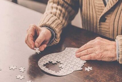 از دست دادن حافظه از سن پایین‌تری شروع می‌شود