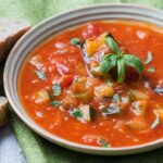 اشکنه بادمجان؛ غذای ساده تهرانیها که با نان غوغا میکند + طرز تهیه خانگی اشکنه بادمجان؛ غذای ساده تهرانیها که با نان غوغا میکند + طرز تهیه خانگی