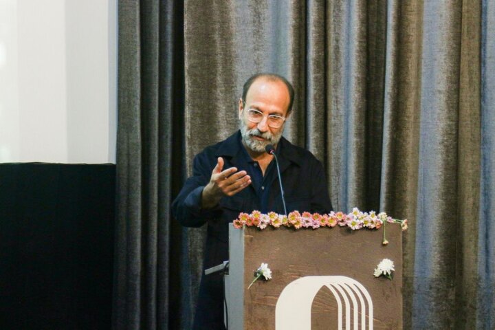 اصغر فرهادی: اکران «داستان‌های موازی» در ایران امکان‌پذیر نیست