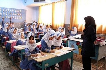 اعتبار لازم برای مزایا و پرداختی‌های فرهنگیان تامین شد