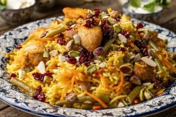 اگر استانبولی پلو با مرغِ معطر و خوش طعم می‌خواهید، این رسپی مخصوص شماست…