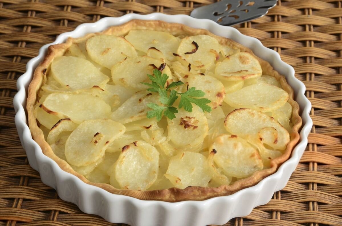 با سیب زمینی، پیاز و تخم مرغ این تارت خوشمزه را درست کنید با سیب زمینی، پیاز و تخم مرغ این تارت خوشمزه را درست کنید