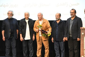 تجلیل از پیشکسوتان صدا با حضور اصغر فرهادی/ تصویر دیده می‌شود اما صدا در خاطره‌ها می‌ماند