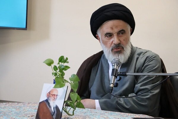 تهران نیازمند احیای سنت درخشان حکمت و علوم عقلی است