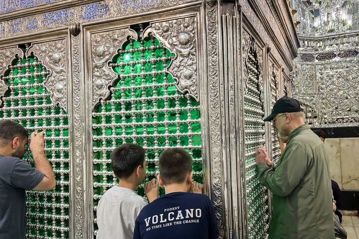 حضور رئیس مجلس در حرم مطهر حضرت عبدالعظیم حسنی (ع)
