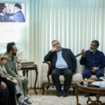 دیدار اعضای دفتر حفظ آثار رهبر شهید انقلاب با خانواده شهید تنگسیری دیدار اعضای دفتر حفظ آثار رهبر شهید انقلاب با خانواده شهید تنگسیری