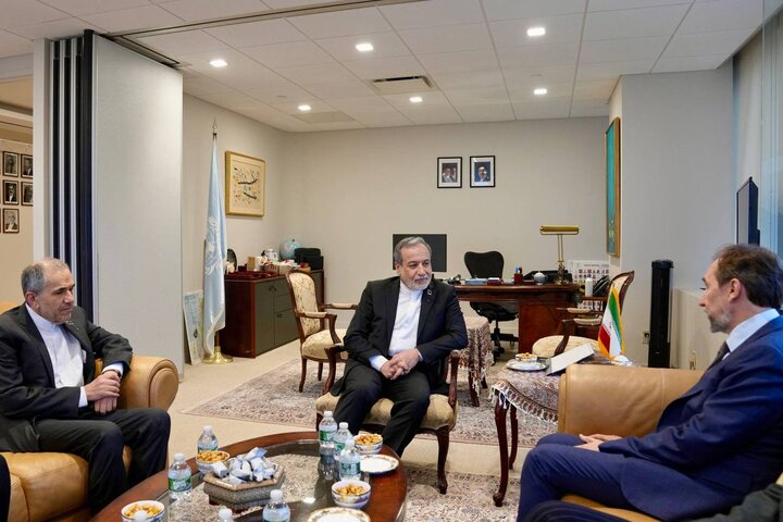 دیدار رئیس گروه ریشسفیدان بینالمللی با وزیر امور خارجه