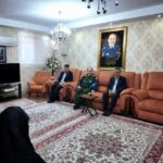 دیدار معاون اجرایی رئیسجمهور با خانواده وزیر دفاع شهید دیدار معاون اجرایی رئیسجمهور با خانواده وزیر دفاع شهید