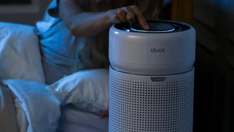 رونمایی از گجتهای نوین در IFA۲۰۲۶ برلین LevoitEleva 300X on a bedside table