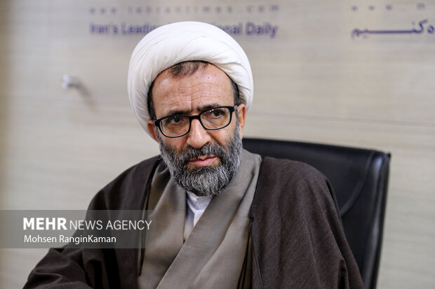 سلیمی: شهرداری اقدام مثبتی برای توزیع کالاهای اساسی انجام داده است