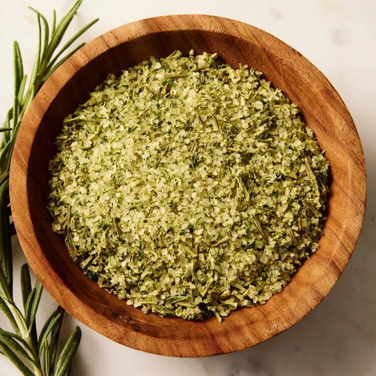 طرز تهیه نمک سبزیجات خانگی؛ یک چاشنی خانگی برای طعم بهتر غذاها