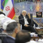 عارف: جامعه ایرانی همچنان بر پایه هویت فرهنگی و دینی خود ایستاده است عارف: جامعه ایرانی همچنان بر پایه هویت فرهنگی و دینی خود ایستاده است