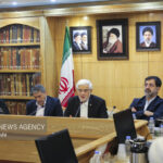 عارف: مصرف روزانه بنزین نباید از ۱۰۰ میلیون لیتر بیشتر شود عارف: مصرف روزانه بنزین نباید از ۱۰۰ میلیون لیتر بیشتر شود