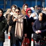 نگاه زنان ایران و عراق به تحولات خانواده در عصر حاضر نگاه زنان ایران و عراق به تحولات خانواده در عصر حاضر