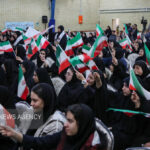 وزیر بهداشت زنگ آغاز سال تحصیلی را نواخت