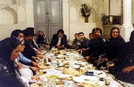وقتی سفره آینه جامعه میشود؛ روایت غذا در سینمای ایران و جهان / از «مهمان مامان» و «مادر» تا «خرس» و راتاتویی وقتی سفره آینه جامعه میشود؛ روایت غذا در سینمای ایران و جهان / از «مهمان مامان» و «مادر» تا «خرس» و راتاتویی